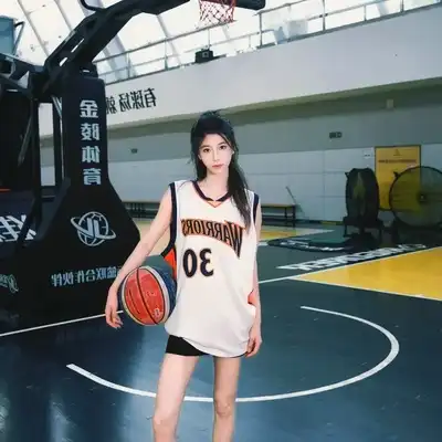 唐玲